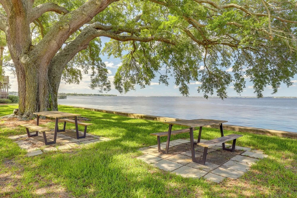 Poolside Fun! Waterfront Gem Near San Marco Square