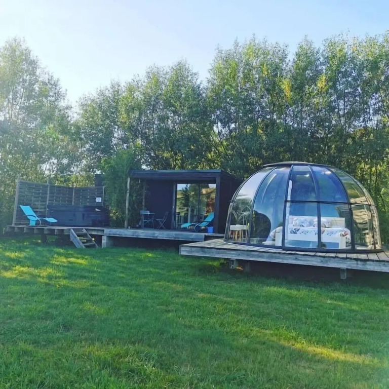 Les nuits insolites de la mothe - hébergement en bulle ou tiny house avec spa privatif