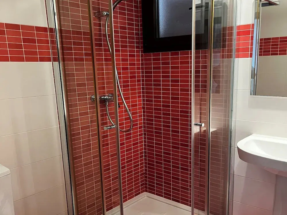 2 Room, Sleeps 4, Parking, 4 Pools, Sea 1st Line