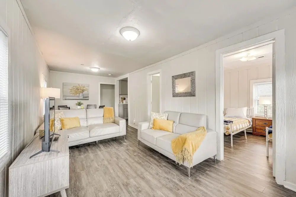 Walk to Dtwn Branson: Pet-friendly Home!