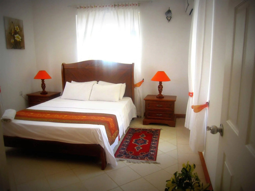 Golden Rod villa