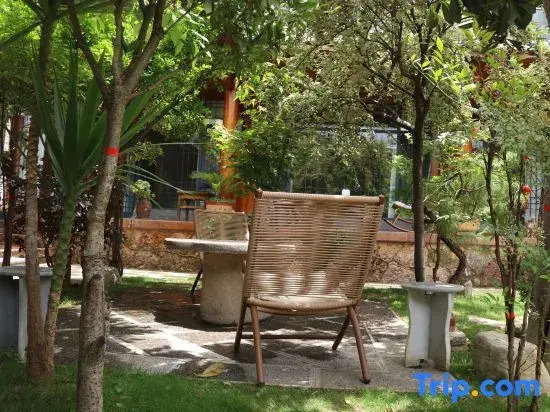 Xunshan No.20 Courtyard