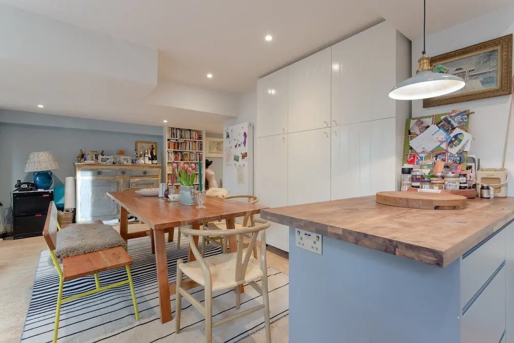 Stunning Flat In West London With A Garden