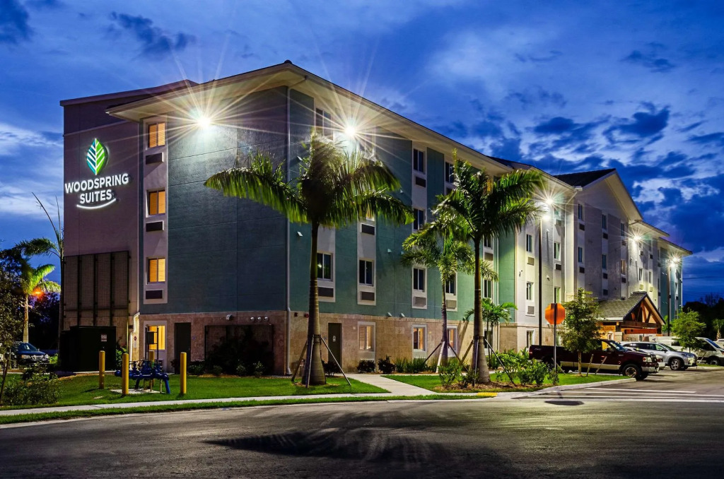 WoodSpring Suites Naples East
