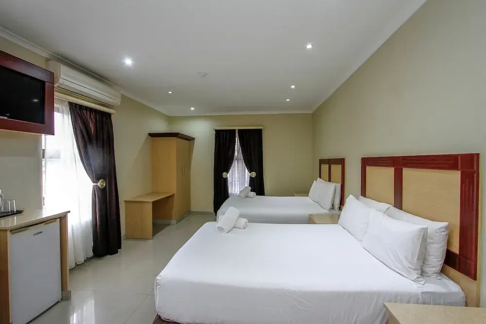 PLM Golden Lodge