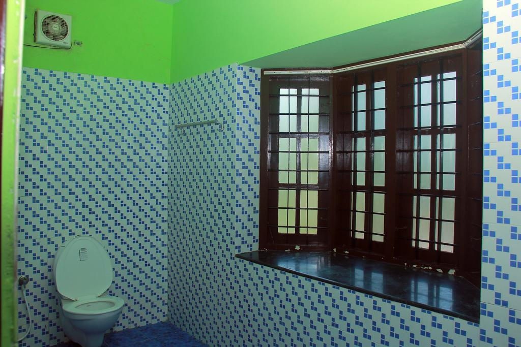 Lake Castle Alleppey villa