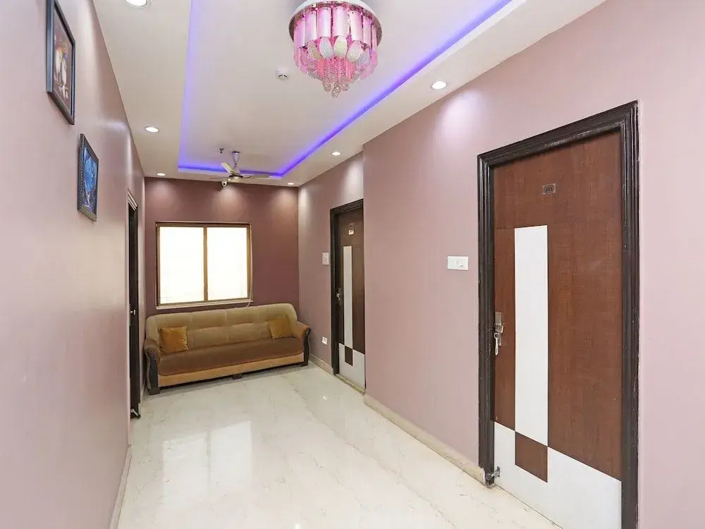 OYO 987 Hotel Pawan Putra
