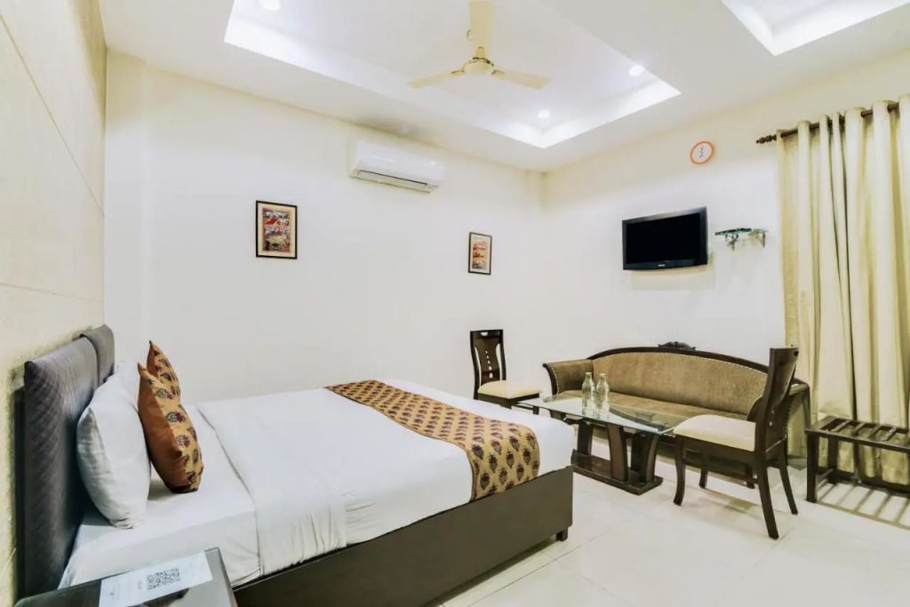 Cosy Grand, Chanakyapuri by The Cosy Hotels