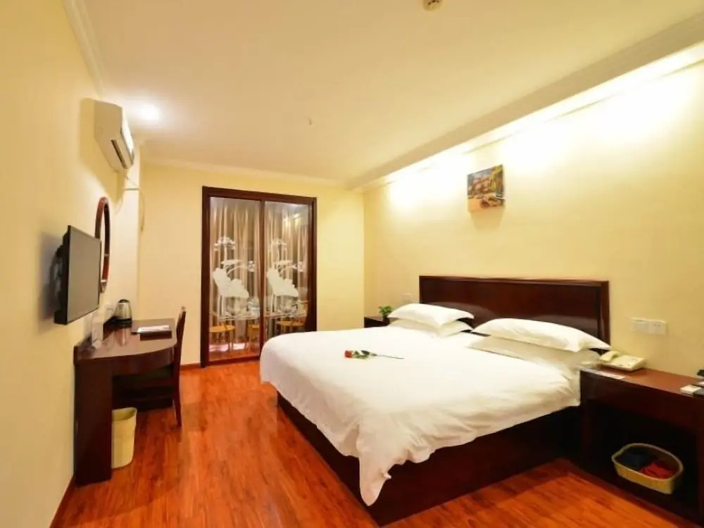 GreenTree Inn WuXi DongTing Leather City Express Hotel
