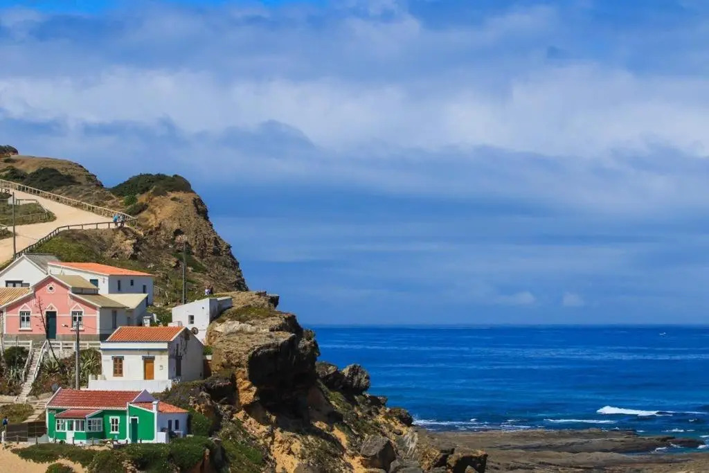 Mayla Surf House
