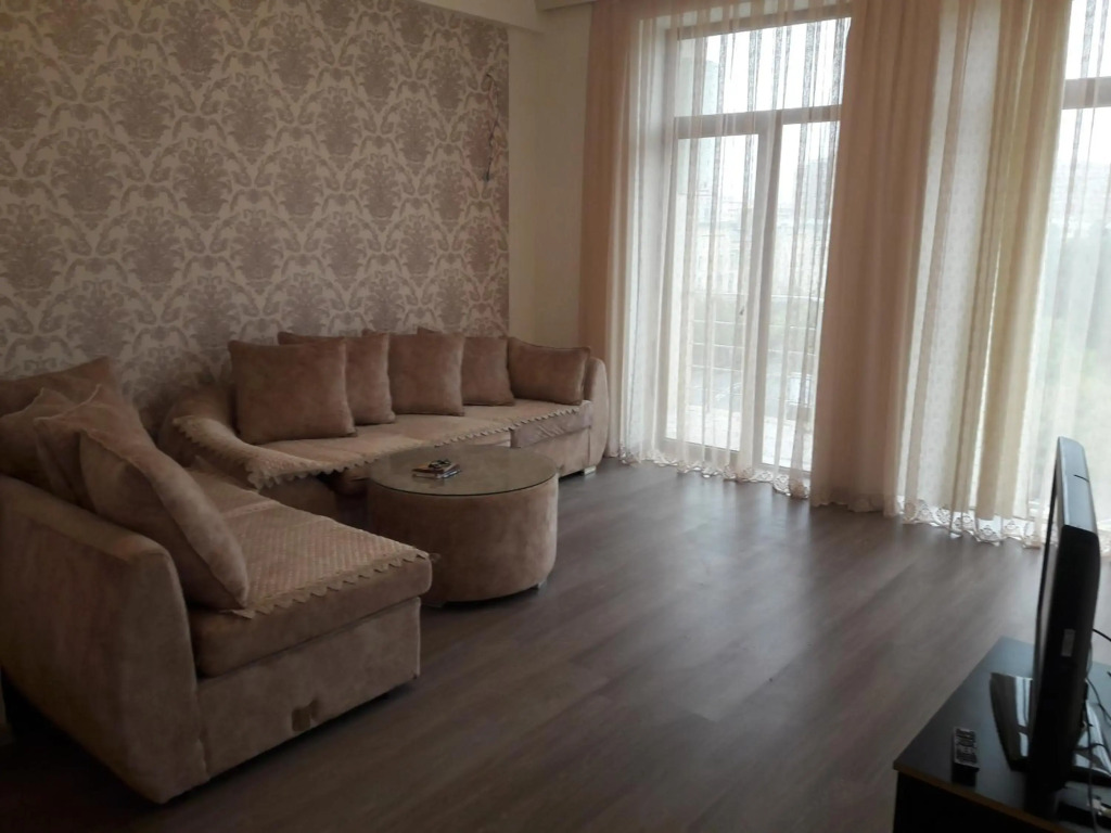Neft Akademia metro 28 Maj 1 bedrom