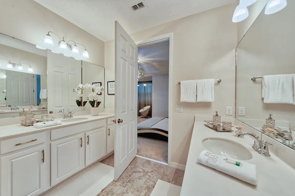 Solara Resort 9047