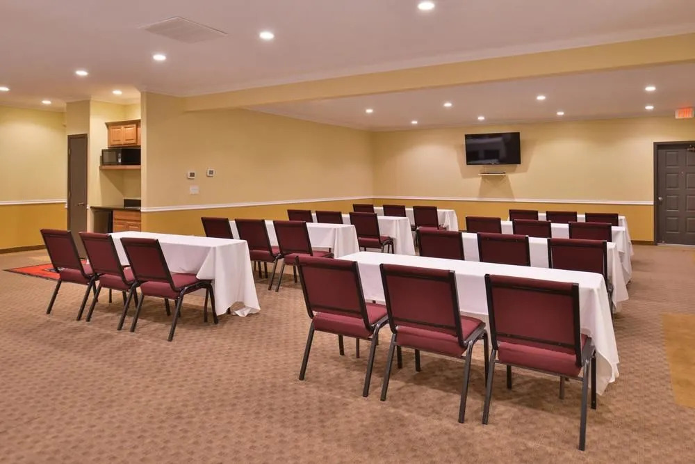 Red Lion Inn And Suites