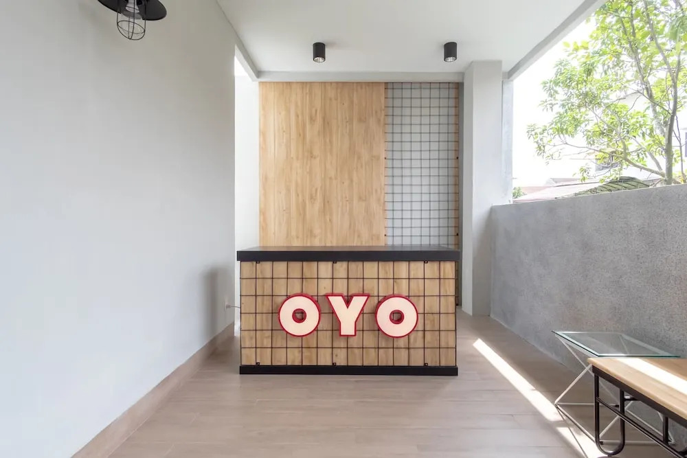 OYO 1476 Asoka Family Residence