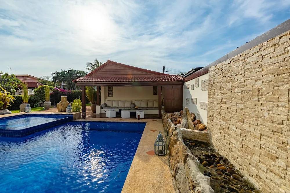 Tropical 6 Bedroom Villa Sanctuary