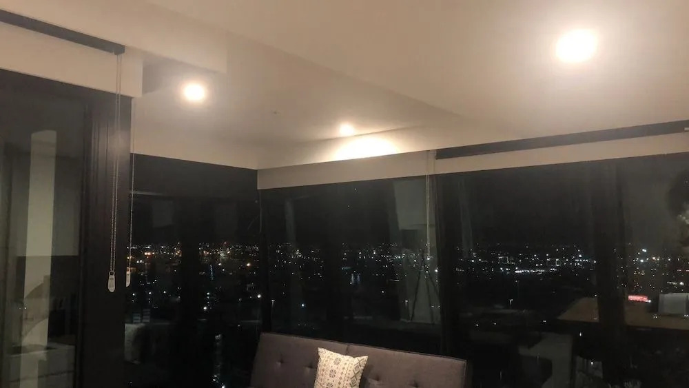 HFN Riverside Docklands Apartment