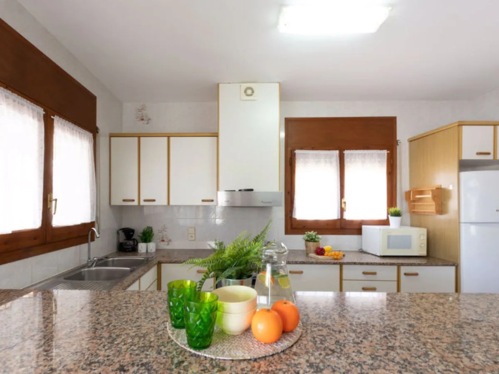 Holiday Home Sandra by Interhome