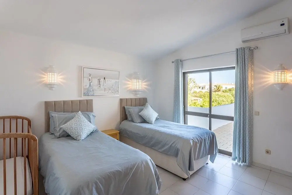 Carosim Quiet Location Close to Beach Private