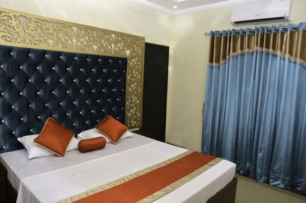 Hotel luxury palace