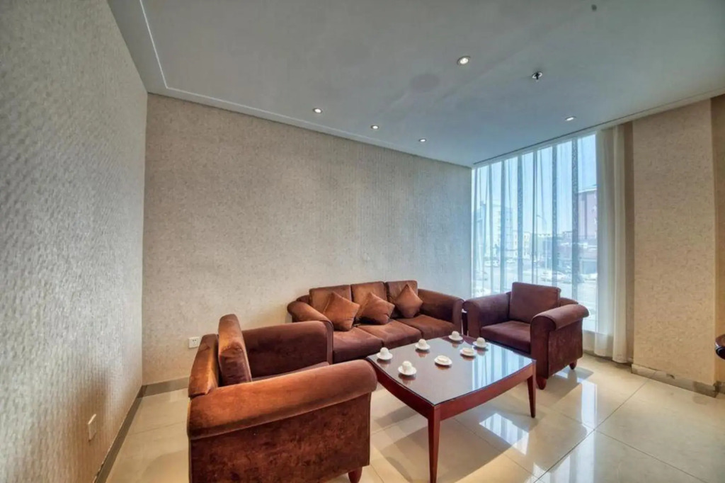 Hanting Yu Shu Railway Station Hotel