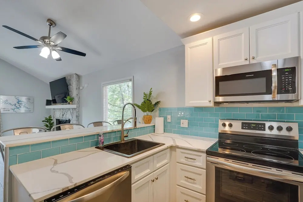 Margaritaville Osage Beach Home w/ Lake Views