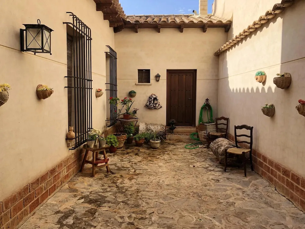 House with 4 Bedrooms in Mota Del Cuervo, with Wonderful City View, Private Pool And Enclosed Garden