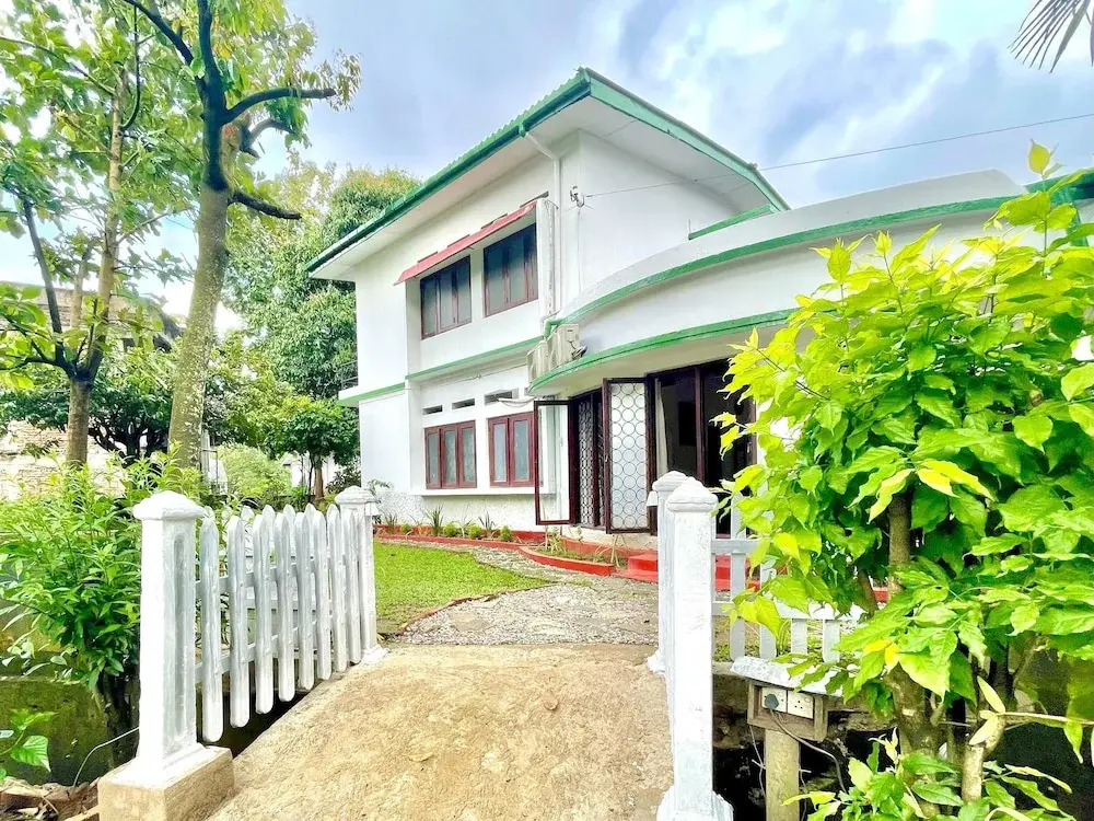Kandy Boutique Villa by Aaradhya