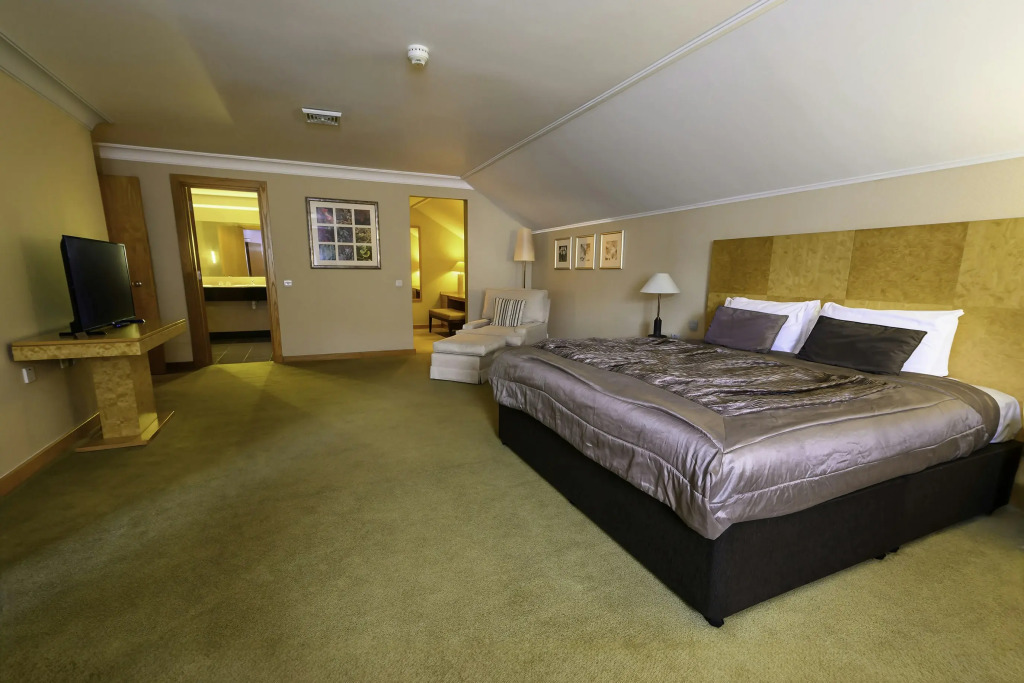 Regency Park Hotel