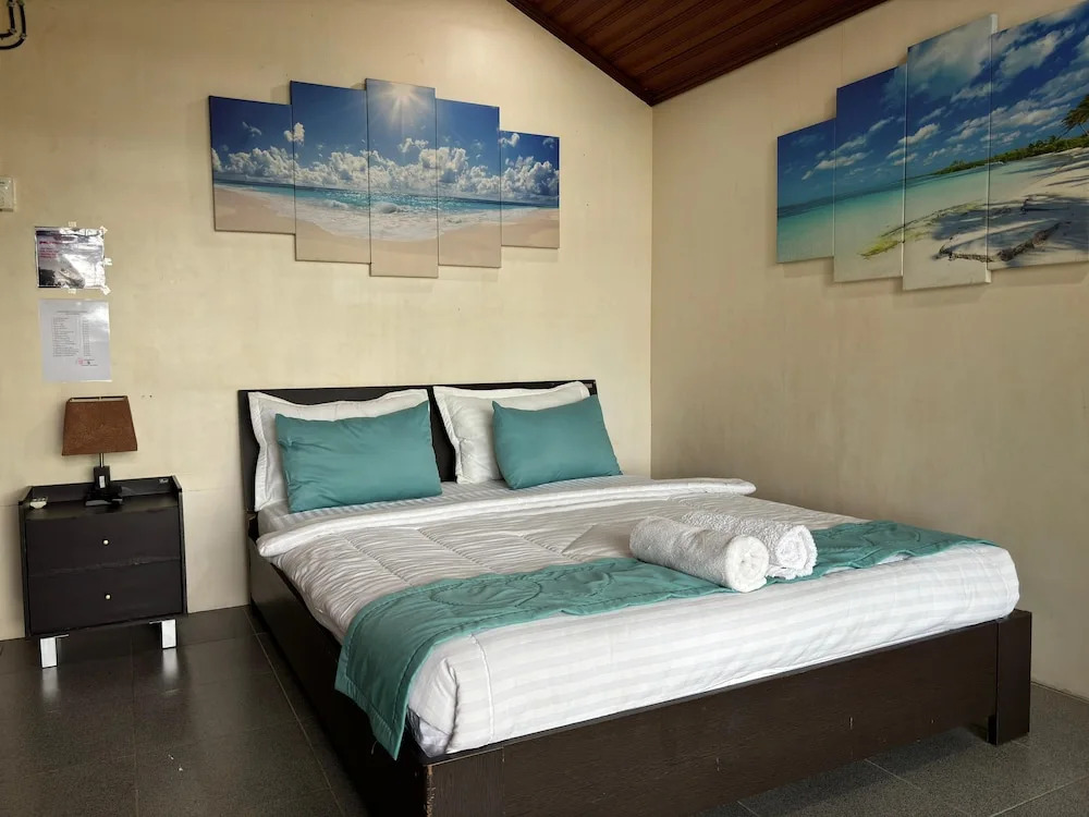The Hawks Nest Resort