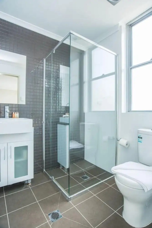 Designed Home Of Ultimate Convenience In Gordon