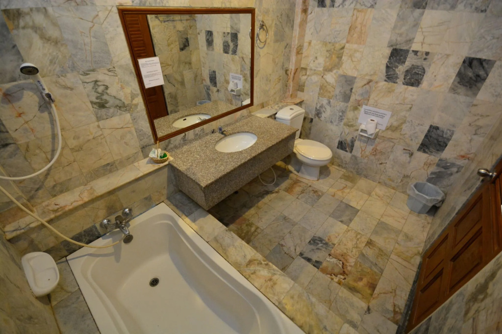 Diamond Cave Resort