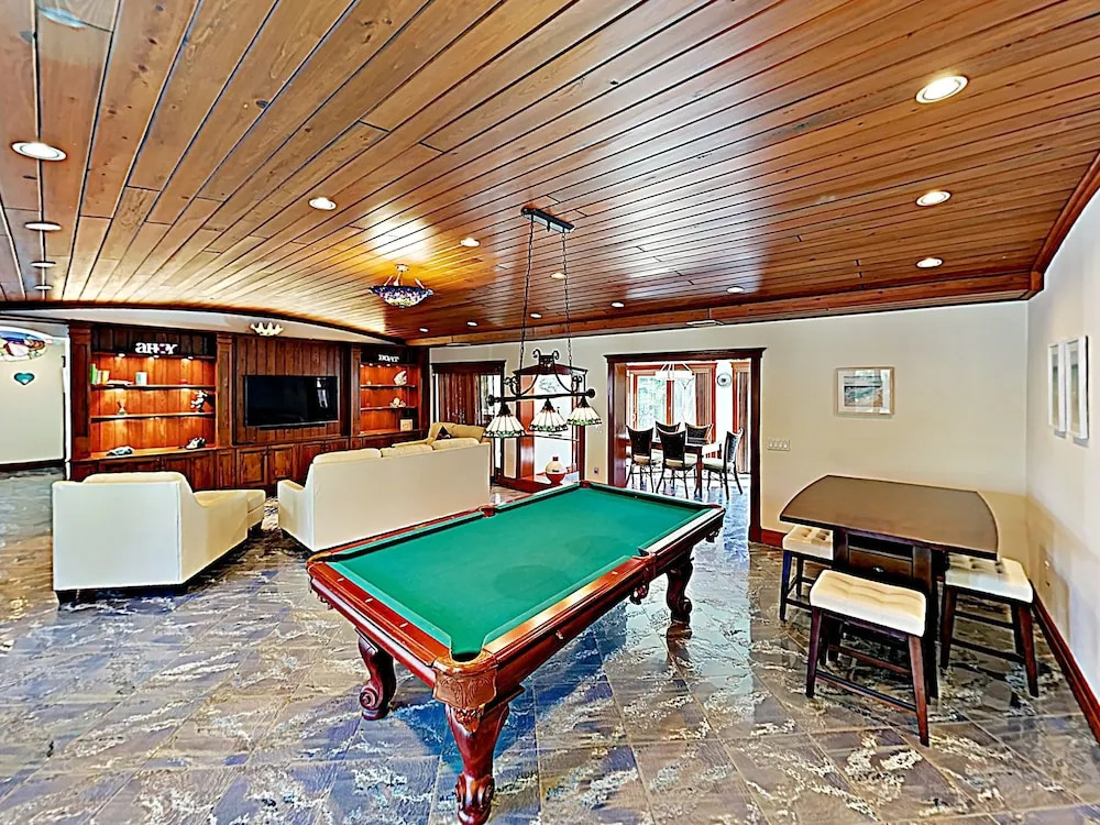 Canal-front Dream W/ Private Pool, Spa & Dock 3 Bedroom Home
