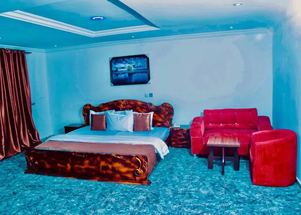 E-Gold Luxury Hotel