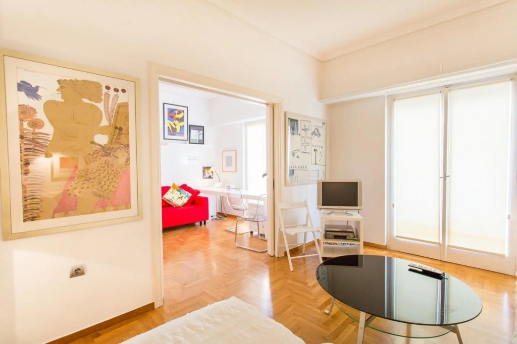 A Cozy Apt in Kolonaki of Athens