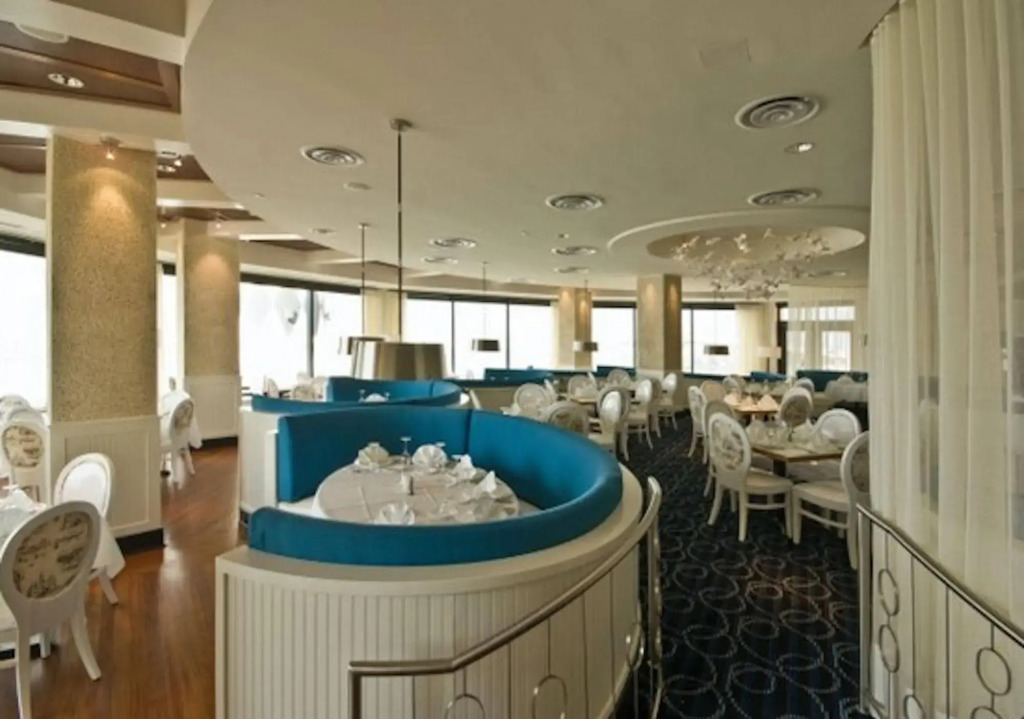 Emerald Grande 922