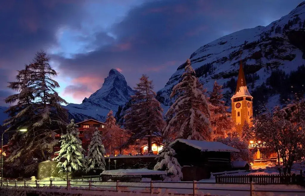 Swiss Alpine Hotel Allalin
