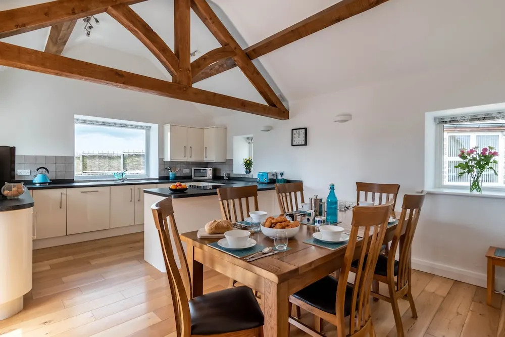 Bryn Eithin Cottage Far From the Madding Crowd