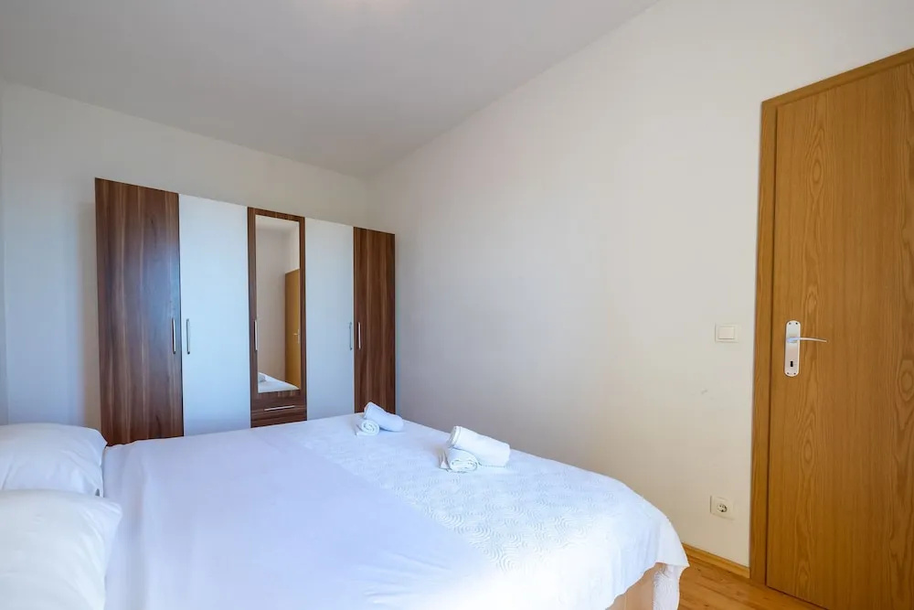 Apartments Ena