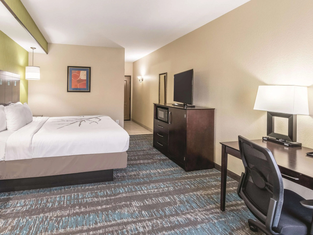 La Quinta by Wyndham Dallas Grand Prairie South