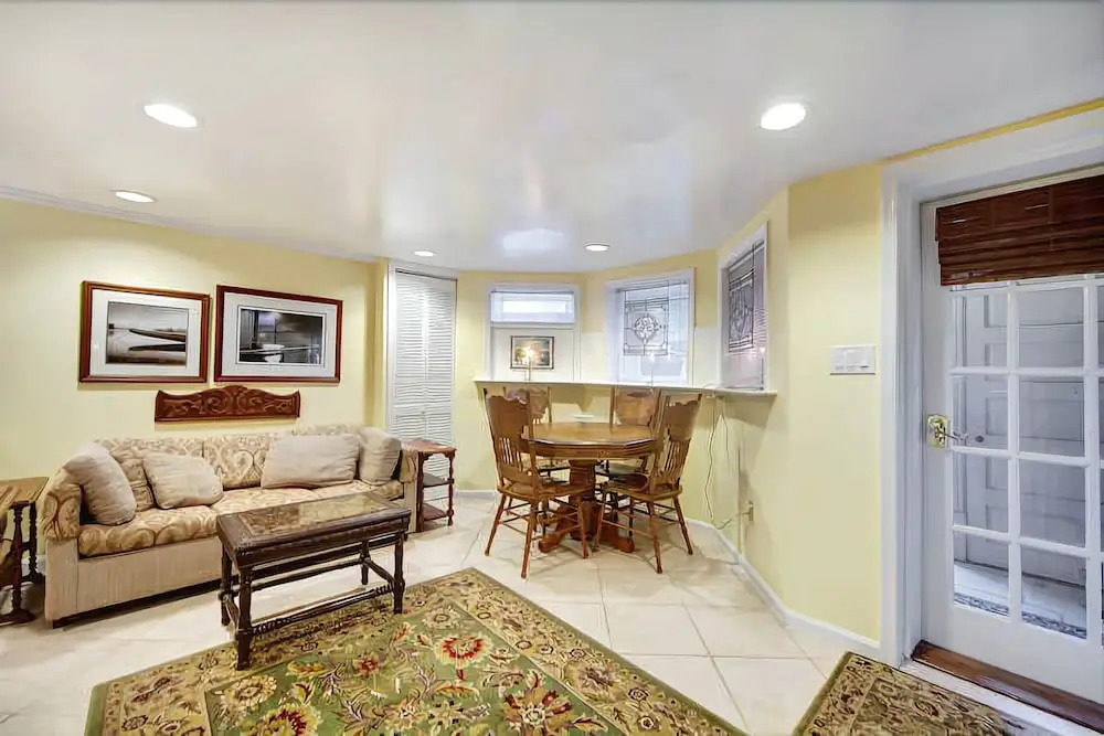 134 Southeast Apartment #1024 - 1 Br Apts
