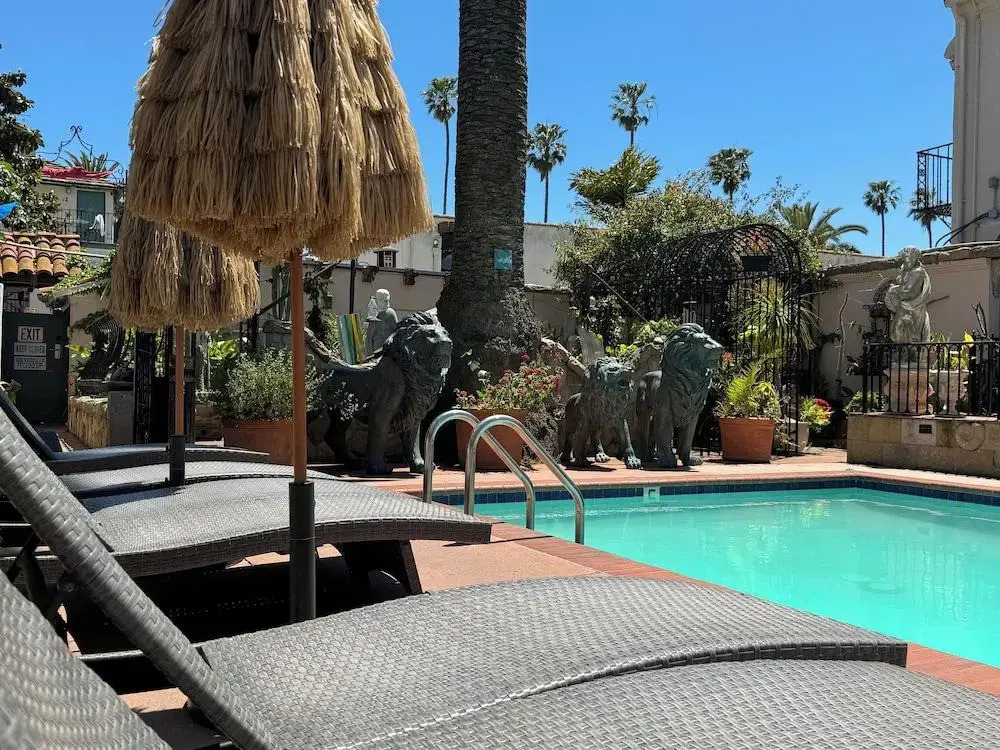 TIDE POOL VILLAS