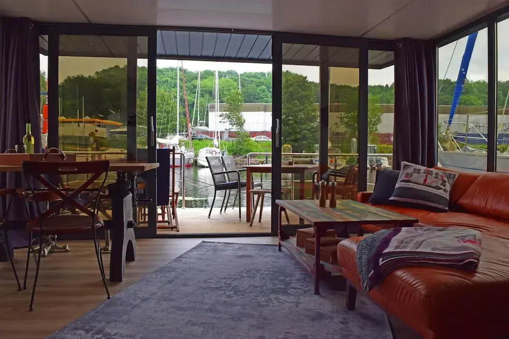 Houseboat Leni, Flensburg