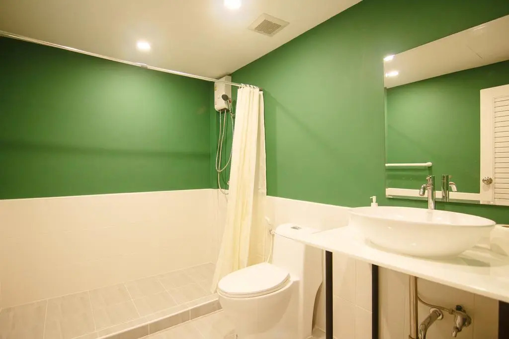 Folk Poshtel Asok