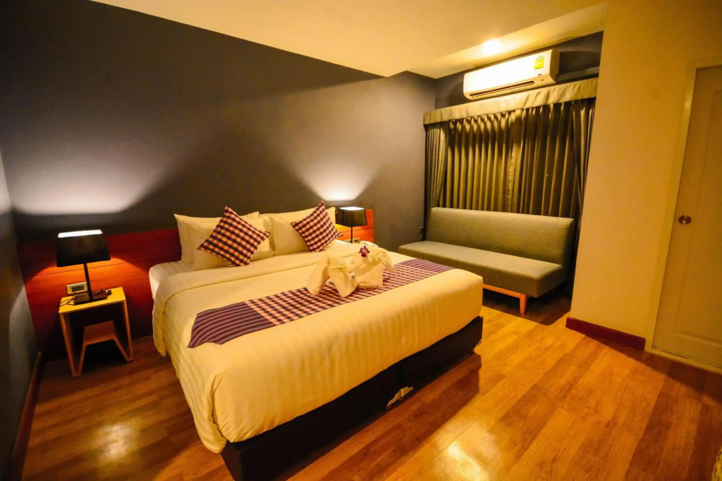 Comet Hotel Surat Thani