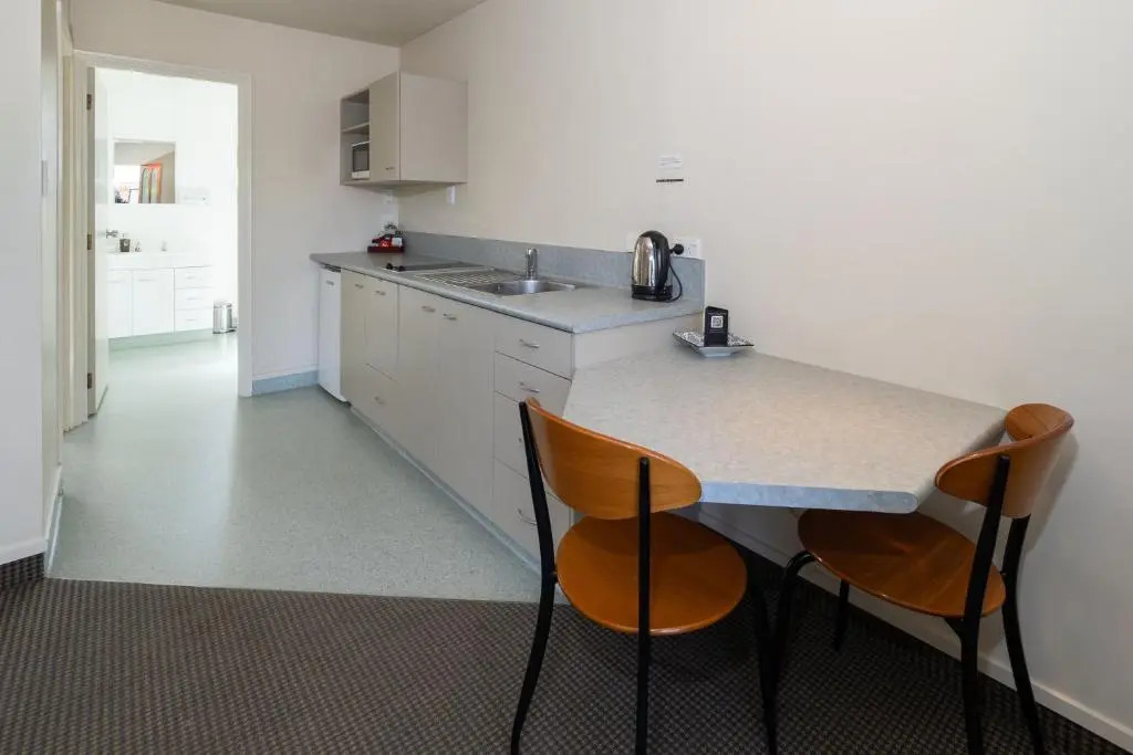 Ashburtons Regency Motel