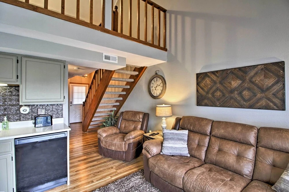 Branson Resort Condo w/ Lake Taneycomo Access!