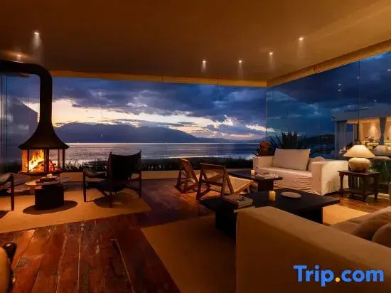 See the Mountains Again | Holiday Villa · Mountain · Seaview Holiday Hotel