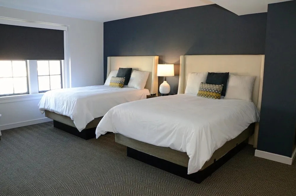 Samuel Elbert Hotel