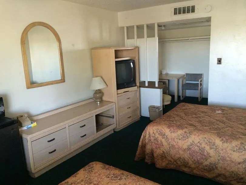 Lamplighter Motel