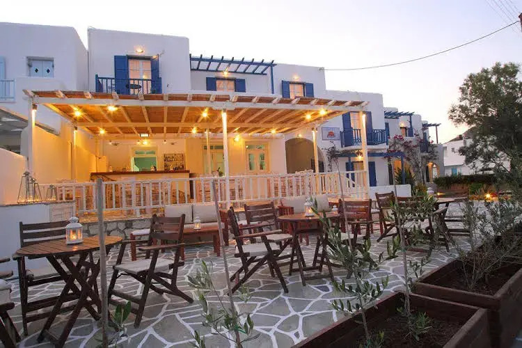 Markakis Restaurant And Zeta Rooms